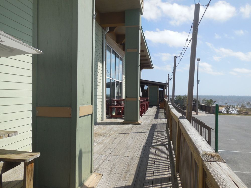 8651 Navarre Pkwy, Navarre, FL 32566
